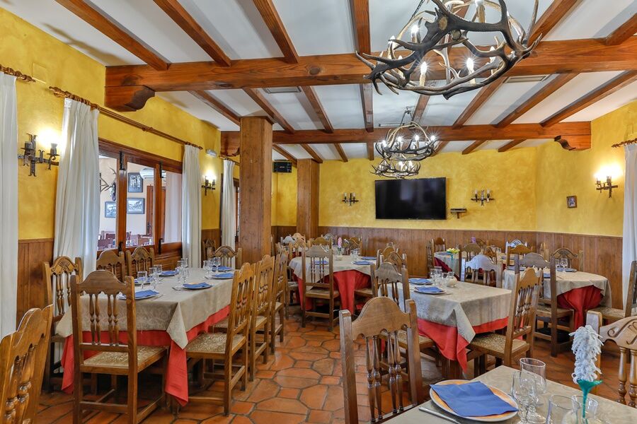 Hostal Alfonso XI Guadalupe  Eksteriør bilde